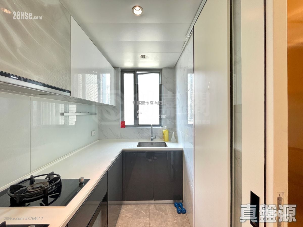 Capri 售盘 4 房 , 2 浴室 764 平方尺