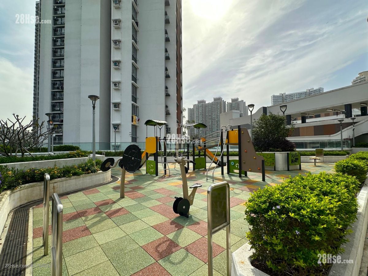 Kam Chun Court Sell 2 Bedrooms , 1 Bathroom 490 ft²