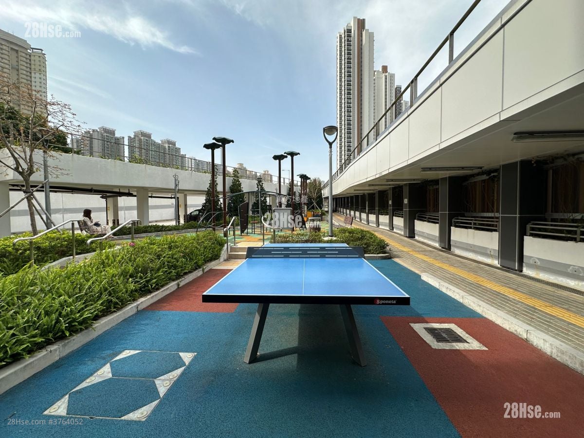 Kam Chun Court Sell 2 Bedrooms , 1 Bathroom 490 ft²