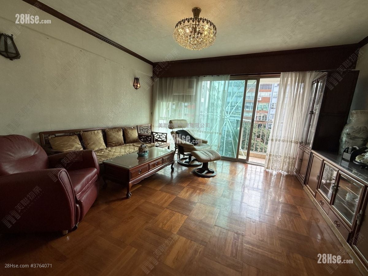 伟华园 售盘 3 房 , 2 浴室 1,027 平方尺