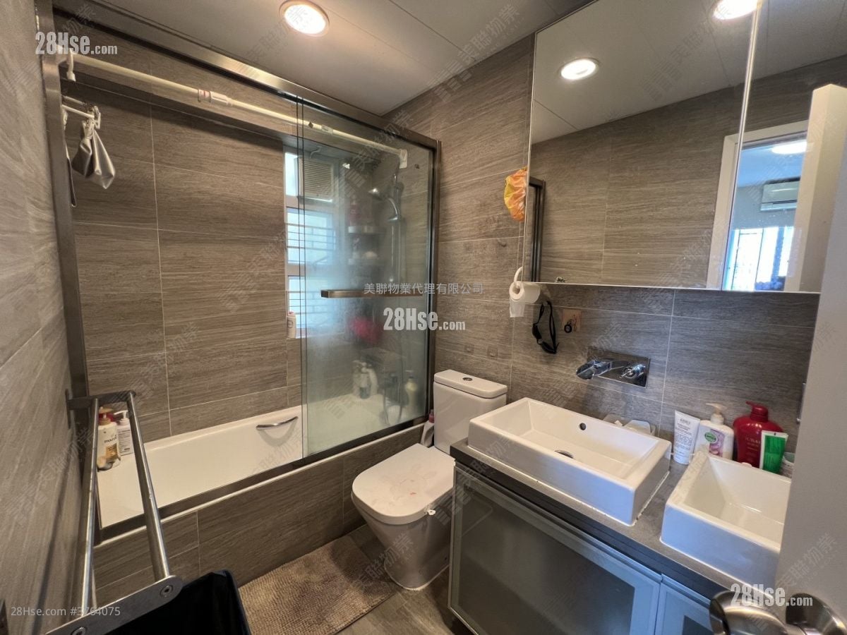 雅华阁 售盘 3 房 , 2 浴室 976 平方尺