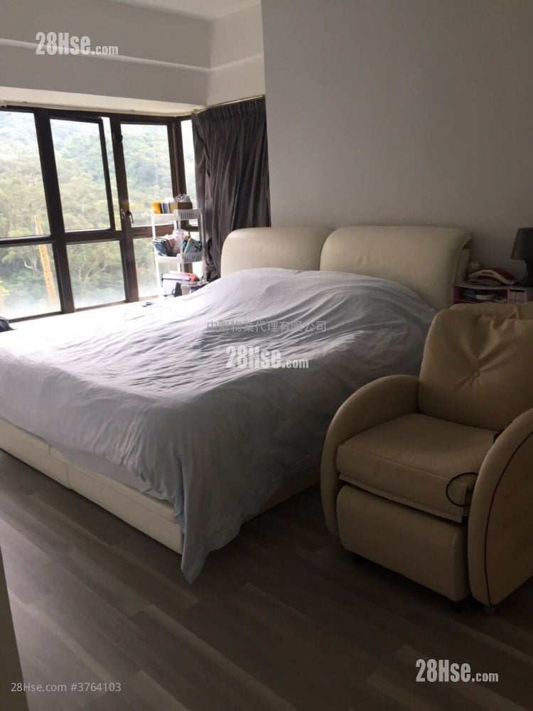 Parc Royale Sell 4 Bedrooms , 3 Bathrooms 1,241 ft²