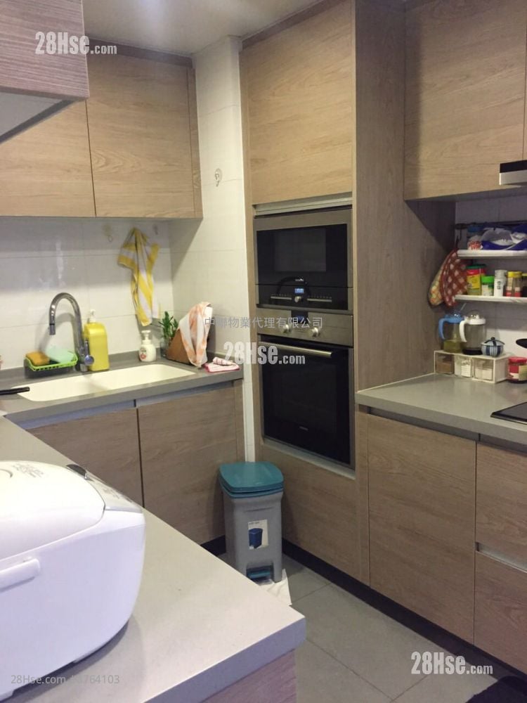 Parc Royale Sell 4 Bedrooms , 3 Bathrooms 1,241 ft²