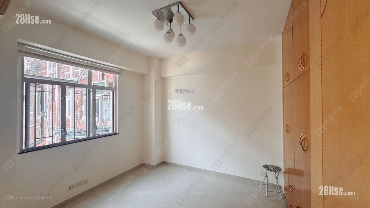 Prince Edward Towers Sell 3 Bedrooms 805 ft²