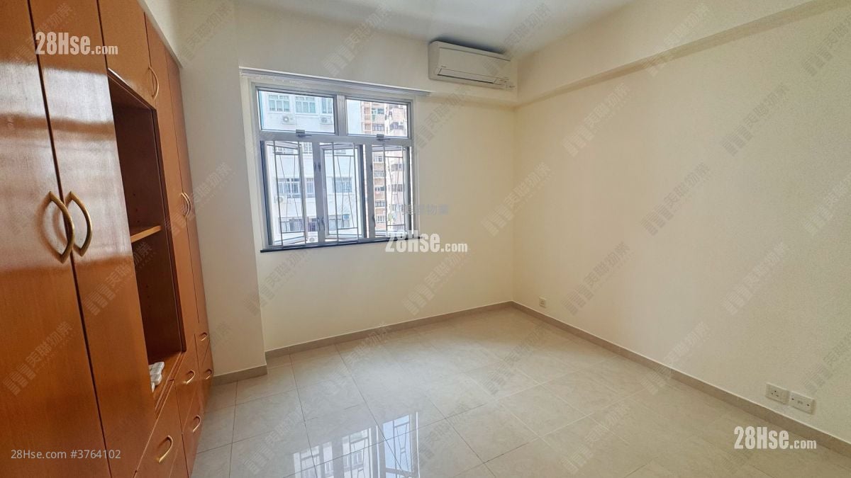 Prince Edward Towers Sell 3 Bedrooms 805 ft²