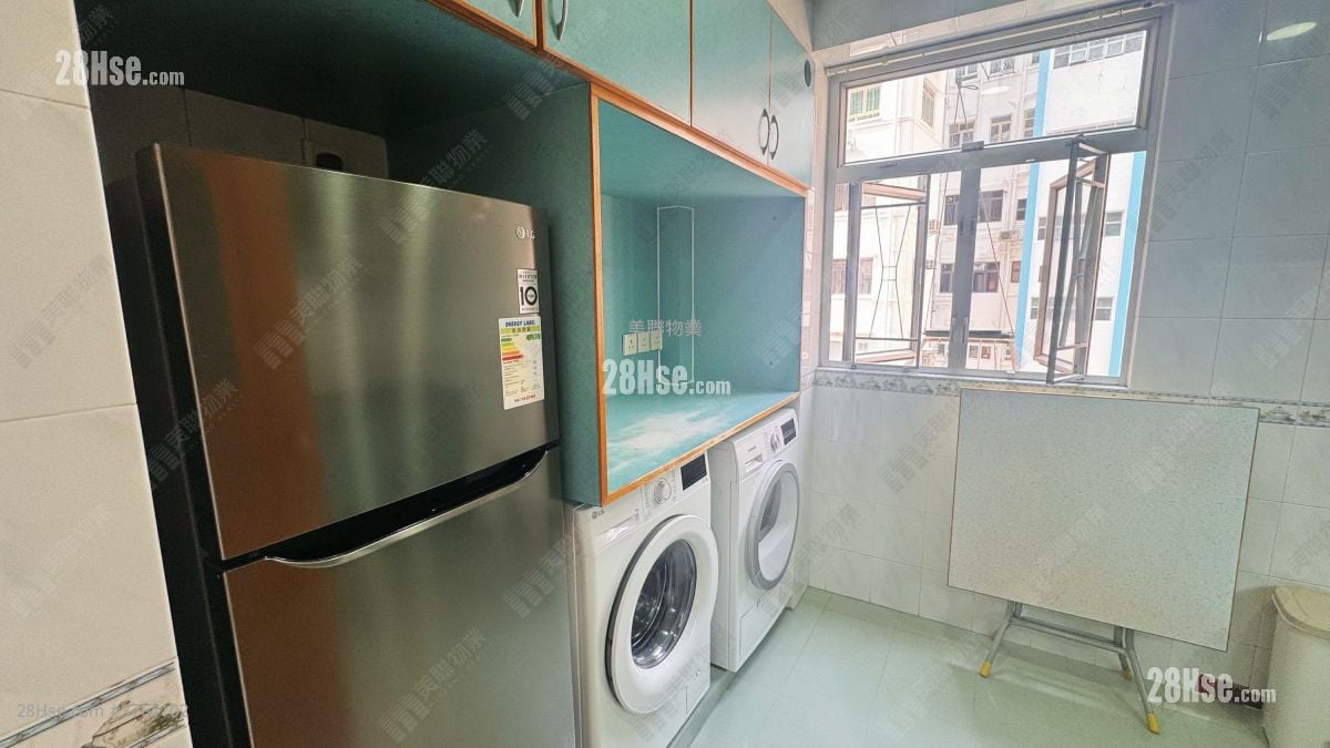 Prince Edward Towers Sell 3 Bedrooms 805 ft²