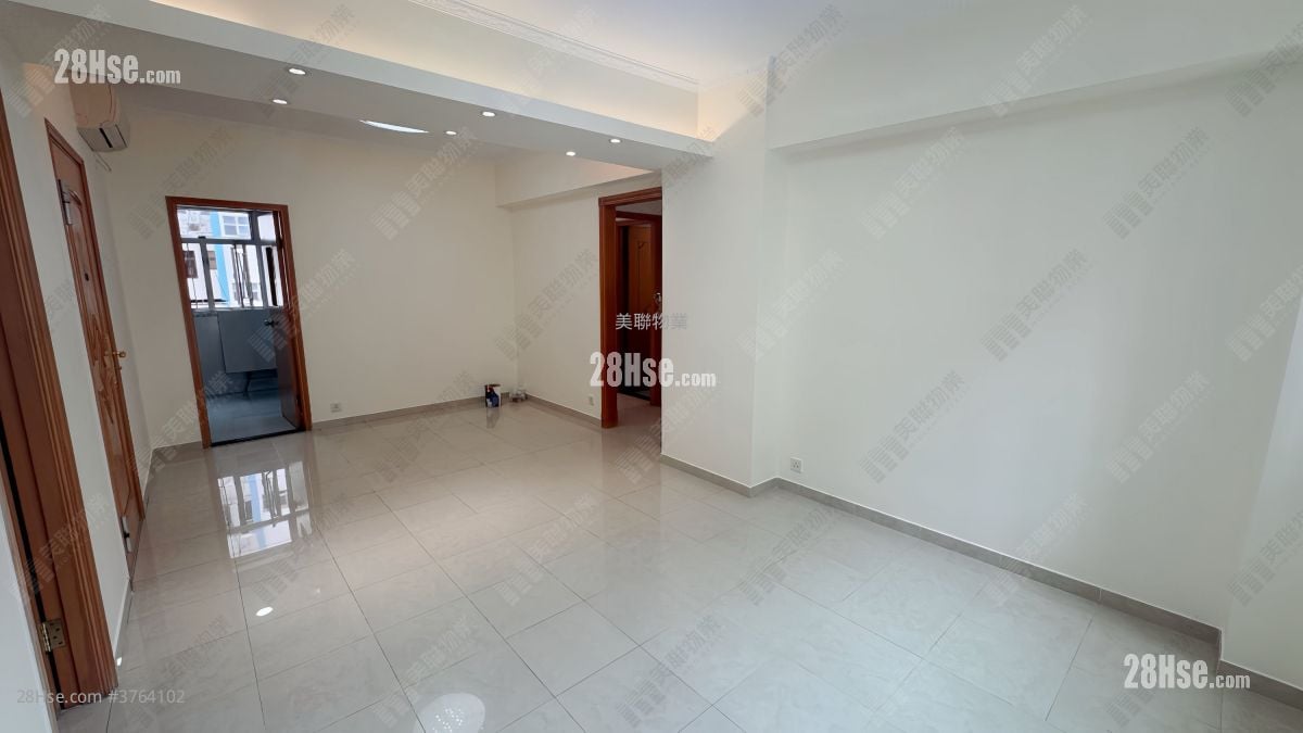 Prince Edward Towers Sell 3 Bedrooms 805 ft²