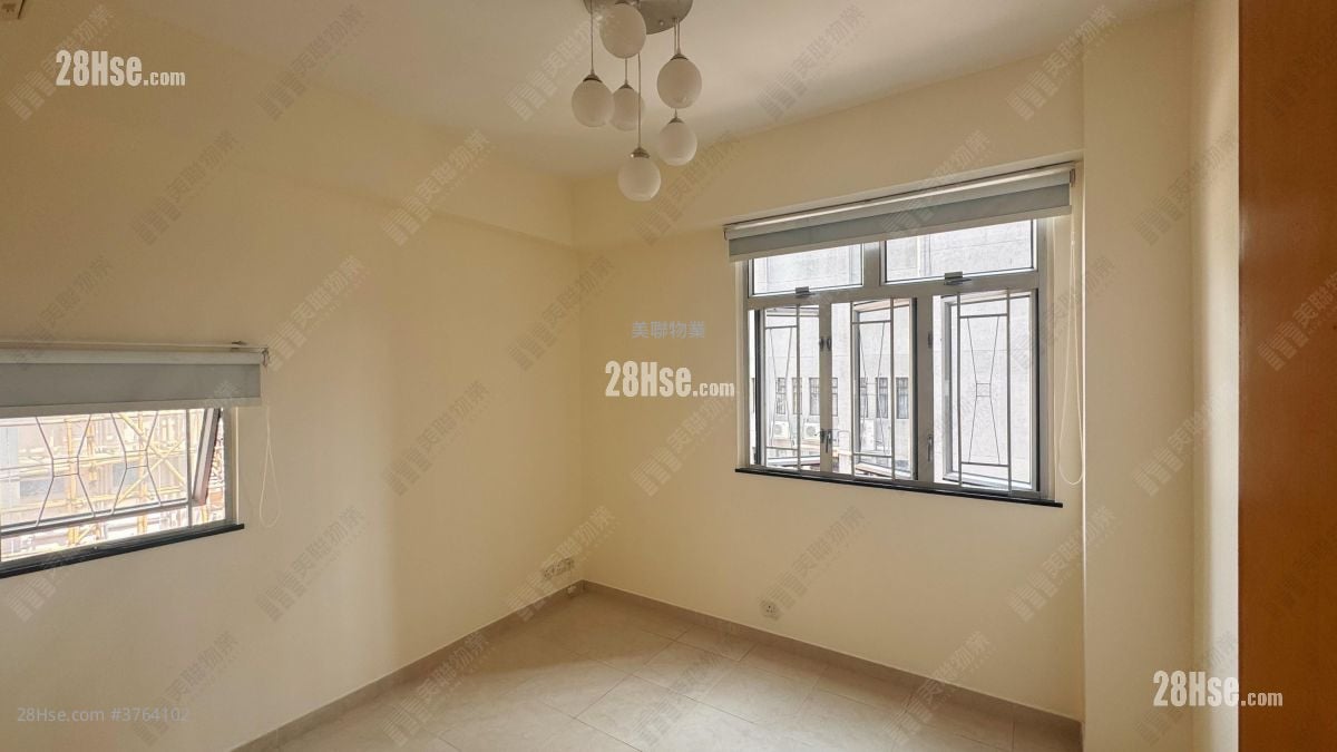 Prince Edward Towers Sell 3 Bedrooms 805 ft²