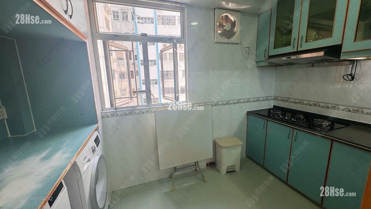 Prince Edward Towers Sell 3 Bedrooms 805 ft²