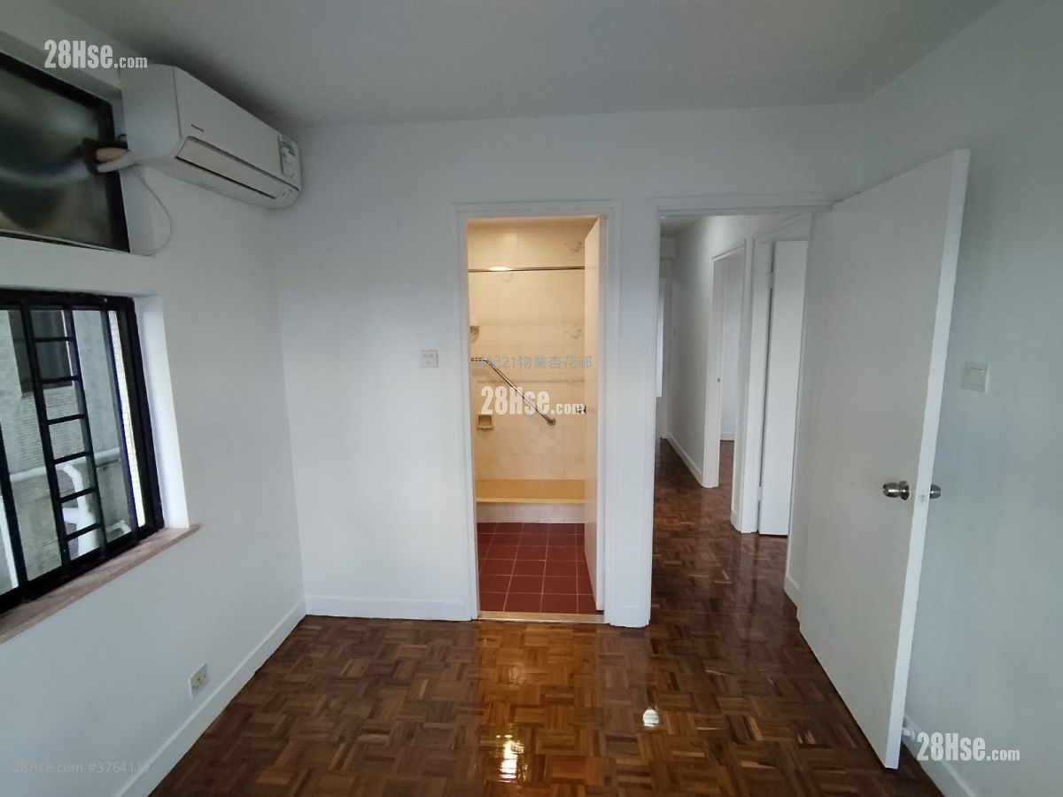 Heng Fa Chuen Sell 3 Bedrooms , 2 Bathrooms 722 ft²