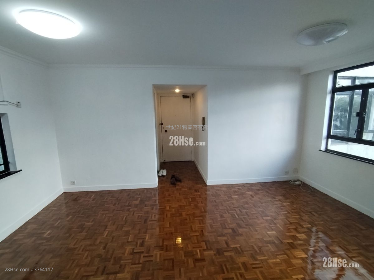 Heng Fa Chuen Sell 3 Bedrooms , 2 Bathrooms 722 ft²