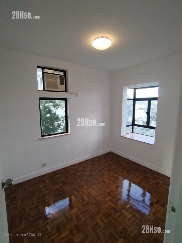 Heng Fa Chuen Sell 3 Bedrooms , 2 Bathrooms 722 ft²