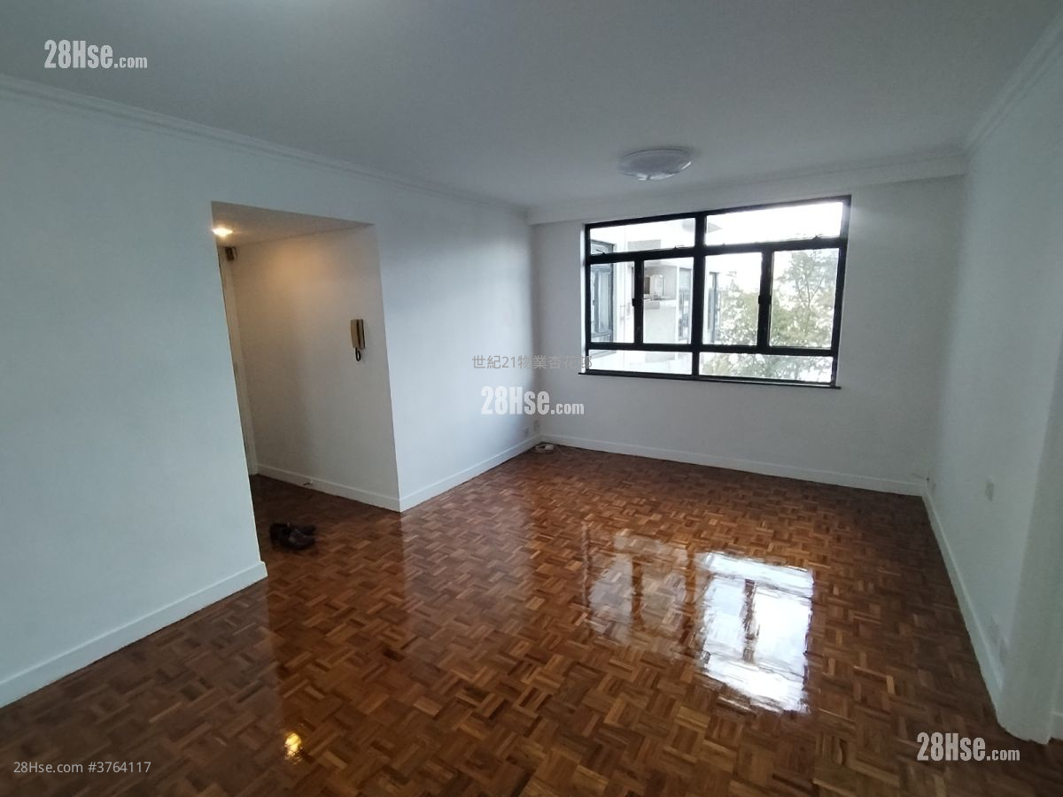 Heng Fa Chuen Sell 3 Bedrooms , 2 Bathrooms 722 ft²