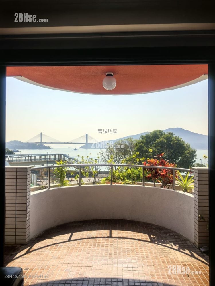 Lung Tang Court Sell 4 Bedrooms , 3 Bathrooms 1,943 ft²