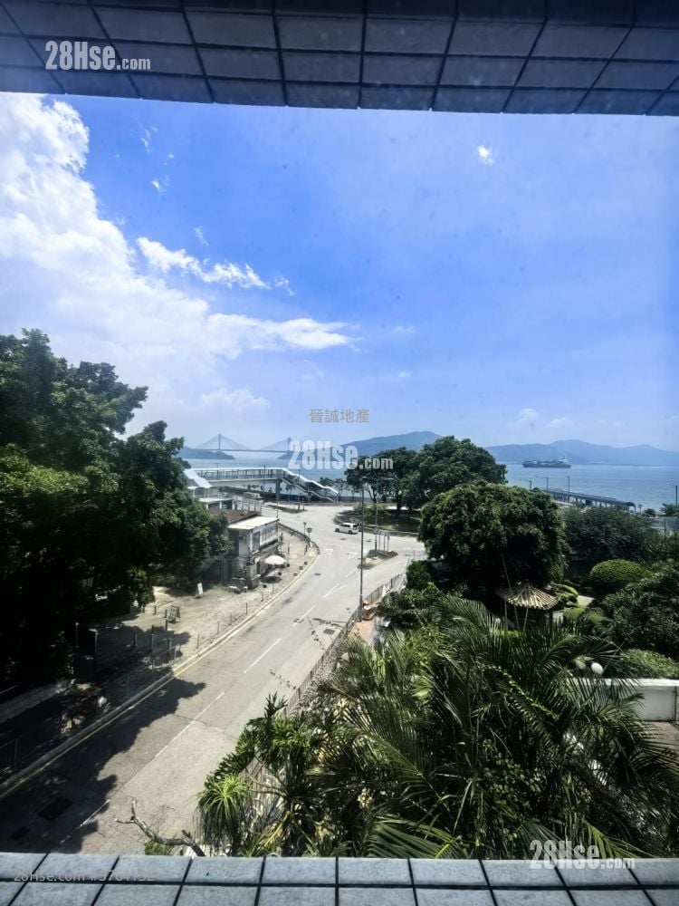 Lung Tang Court Sell 4 Bedrooms , 3 Bathrooms 1,943 ft²