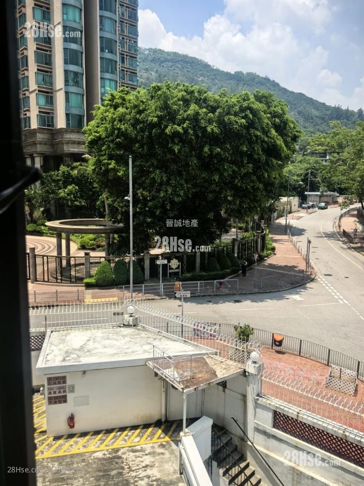 Lung Tang Court Sell 4 Bedrooms , 3 Bathrooms 1,943 ft²