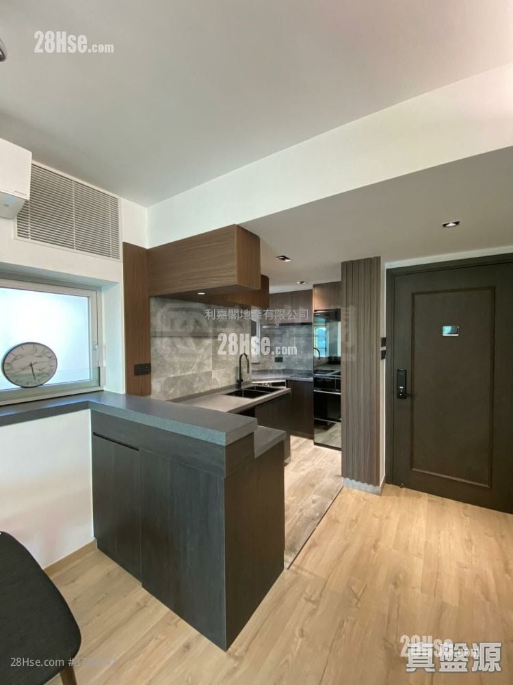 晓峰湾畔 售盘 2 房 482 平方尺