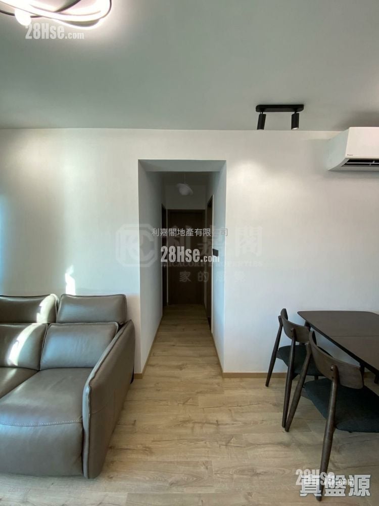 晓峰湾畔 售盘 2 房 482 平方尺