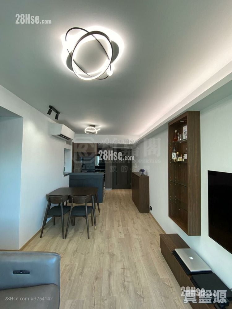 晓峰湾畔 售盘 2 房 482 平方尺