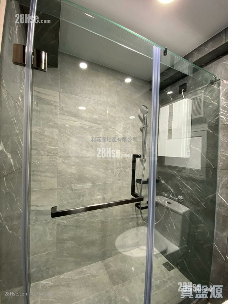 晓峰湾畔 售盘 2 房 482 平方尺