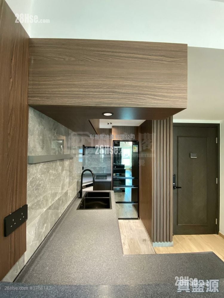 晓峰湾畔 售盘 2 房 482 平方尺