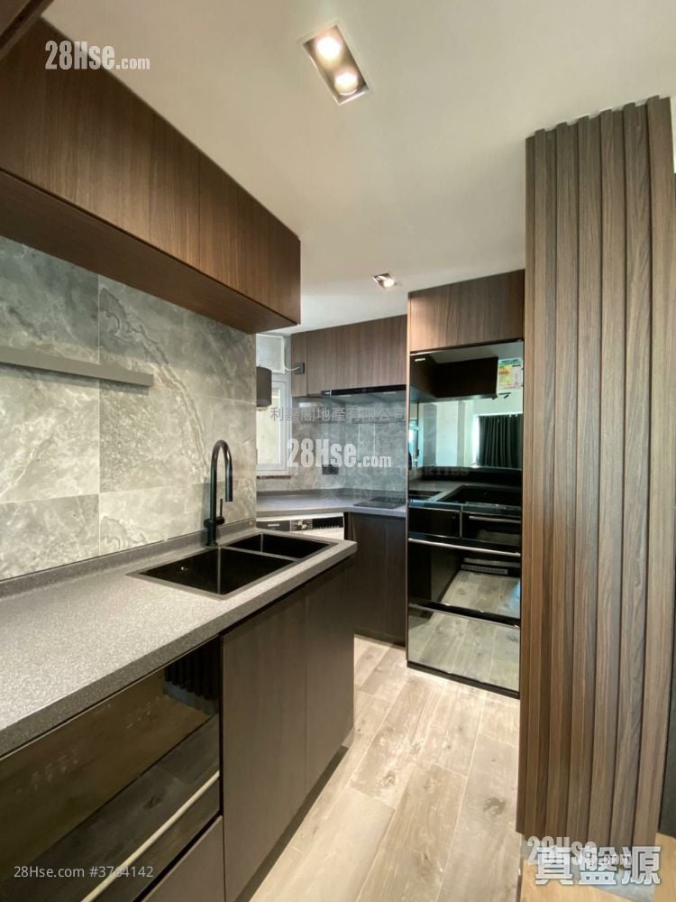 晓峰湾畔 售盘 2 房 482 平方尺