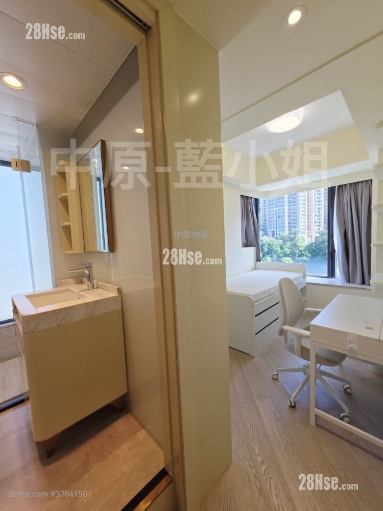 Fleur Pavilia Sell 3 Bedrooms , 3 Bathrooms 1,066 ft²