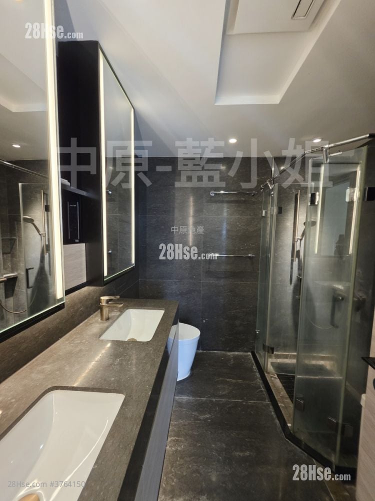 Fleur Pavilia Sell 3 Bedrooms , 3 Bathrooms 1,066 ft²