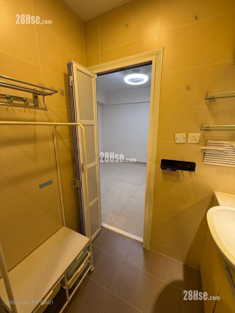 Man Wai Building Rental 2 Bedrooms , 1 Bathroom 510 ft²