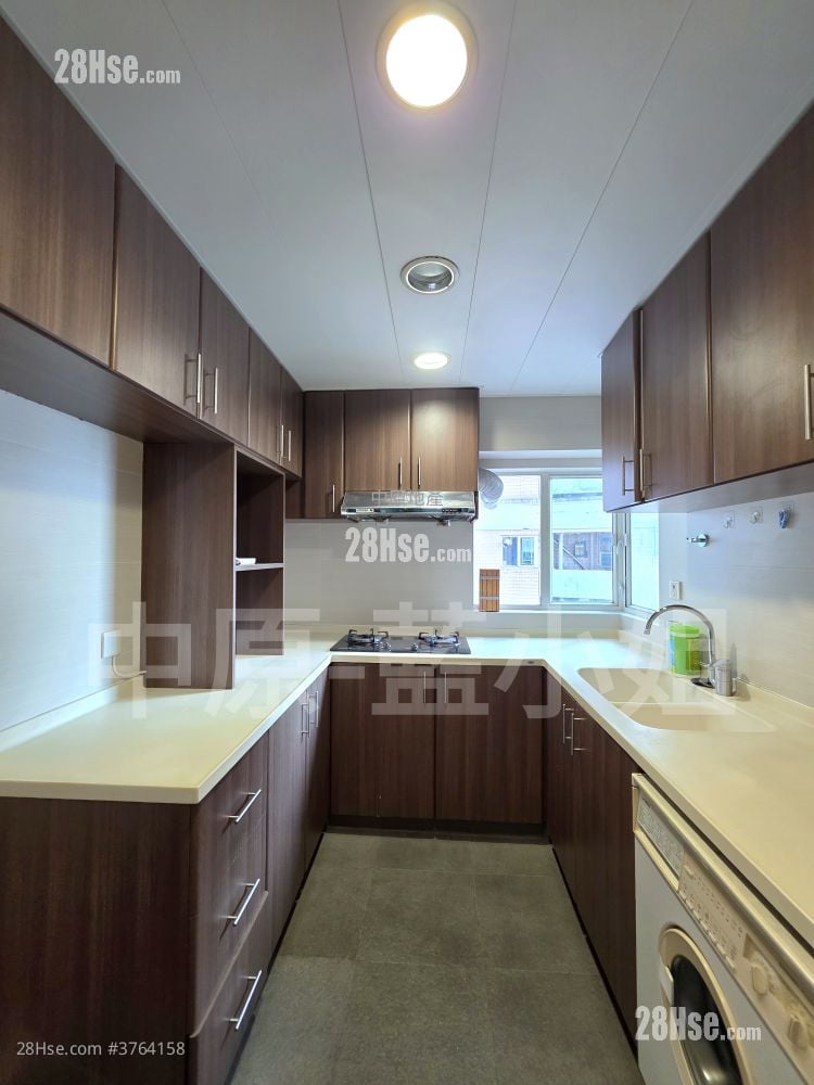 Pacific Palisades Sell 3 Bedrooms , 2 Bathrooms 843 ft²