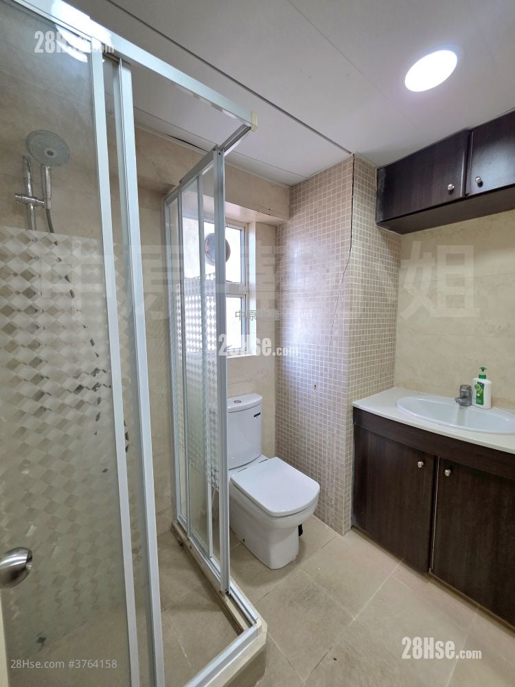 Pacific Palisades Sell 3 Bedrooms , 2 Bathrooms 843 ft²