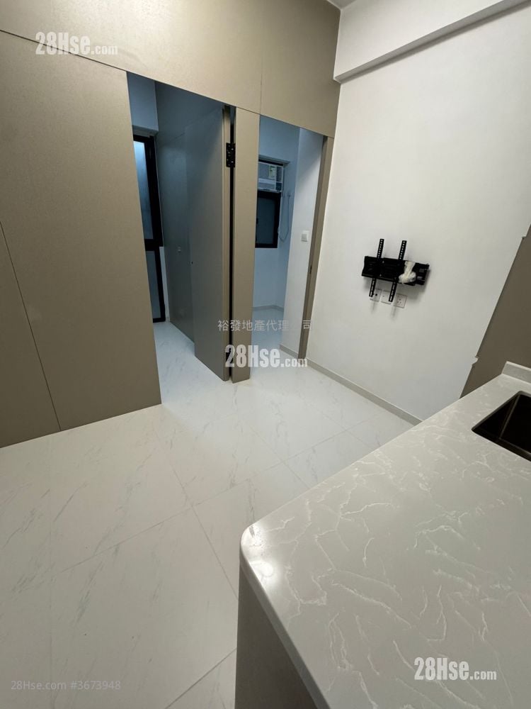 千岁大厦 租盘 2 房 250 平方尺