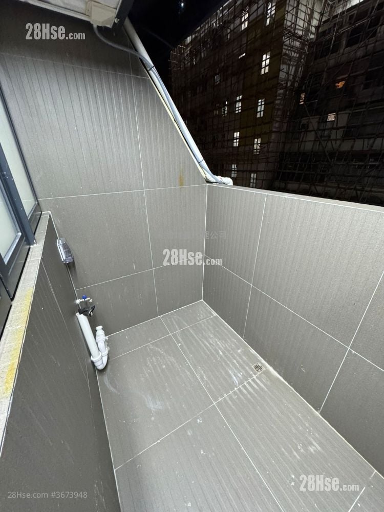 千岁大厦 租盘 2 房 250 平方尺