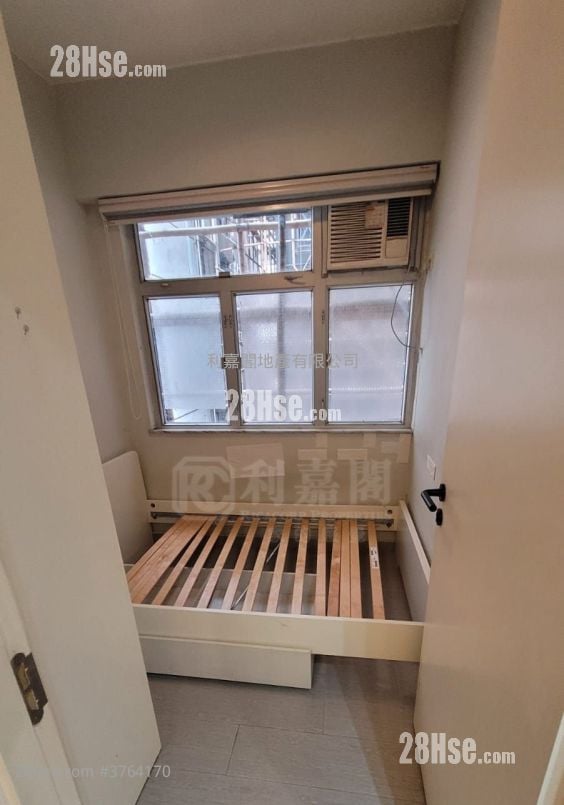 Eastland Towers Sell 2 Bedrooms , 1 Bathroom 346 ft²