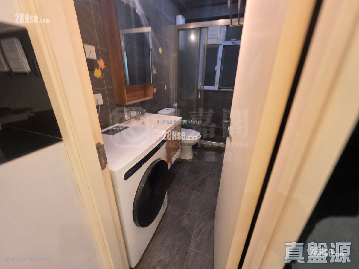 Eastland Towers Sell 2 Bedrooms , 1 Bathroom 346 ft²