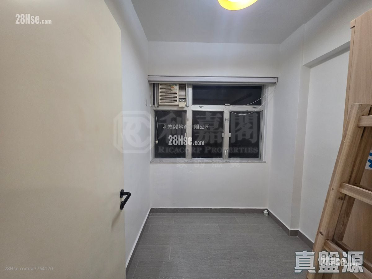 Eastland Towers Sell 2 Bedrooms , 1 Bathroom 346 ft²