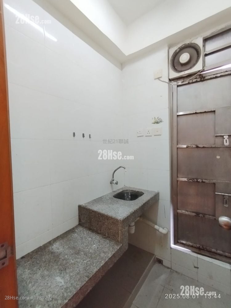 富裕大厦 售盘 2 房 , 1 浴室 357 平方尺