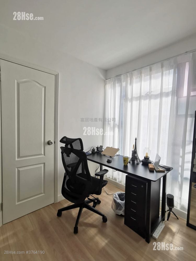 Art Court Sell 1 Bedroom , 1 Bathroom 211 ft²