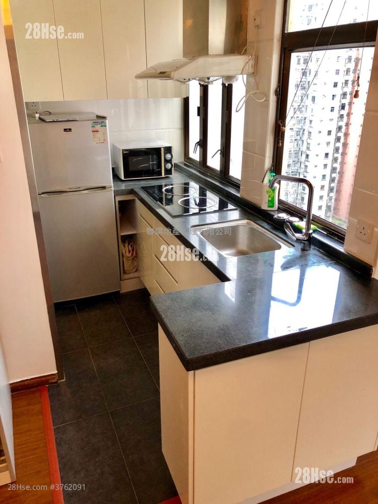 隆基大楼 售盘 开放式间隔 , 1 浴室 265 平方尺