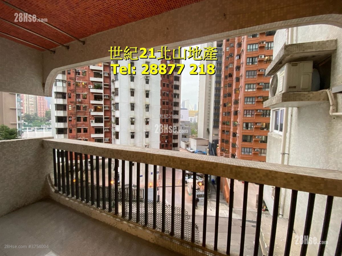 Dragon Court Sell 3 Bedrooms , 2 Bathrooms 1,143 ft²