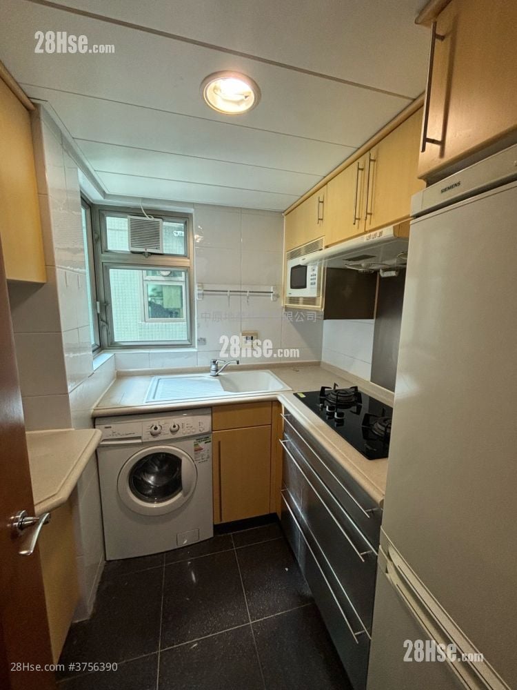 Park Central Sell 2 Bedrooms , 1 Bathroom 467 ft²