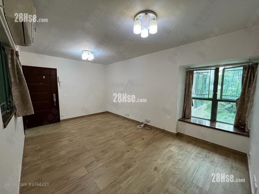 Bayview Park Sell 2 Bedrooms , 1 Bathroom 453 ft²