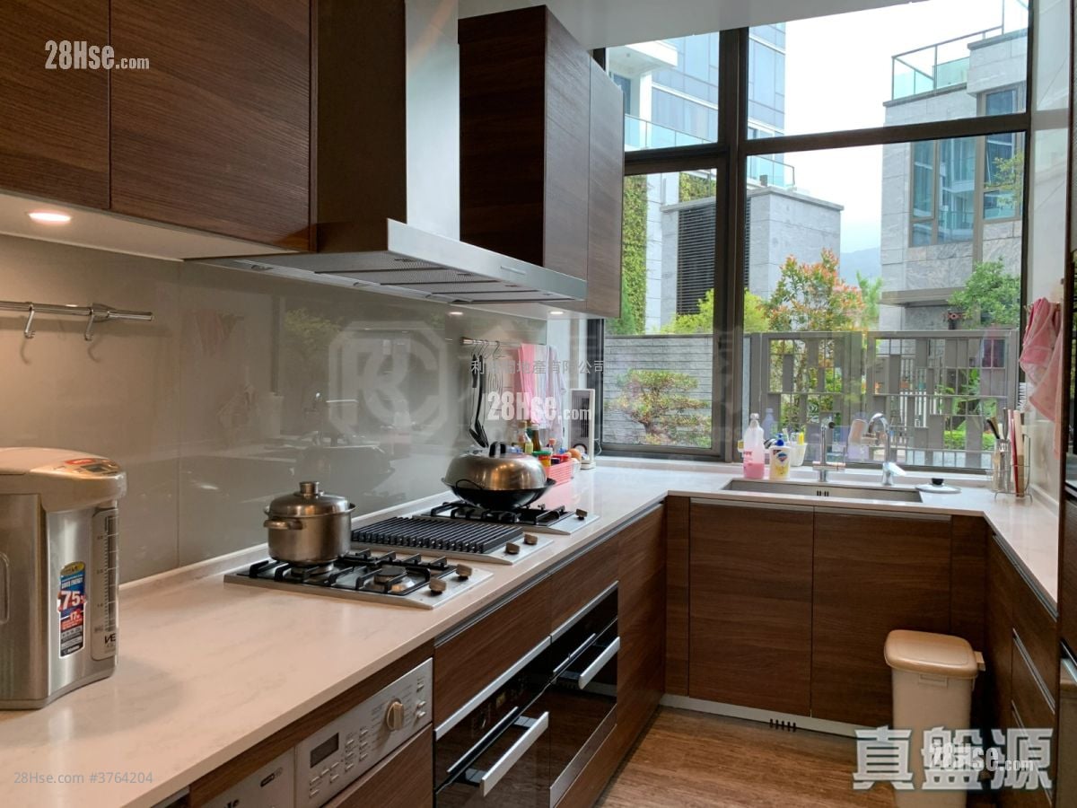 Monterey 售盘 3 房 , 2 浴室 1,843 平方尺