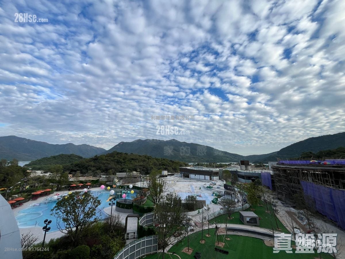 Sierra Sea Sell 2 Bedrooms 443 ft²