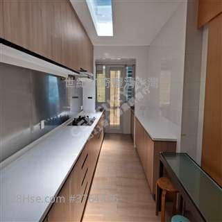 Royal Castle Sell 4 Bedrooms , 3 Bathrooms 2,925 ft²