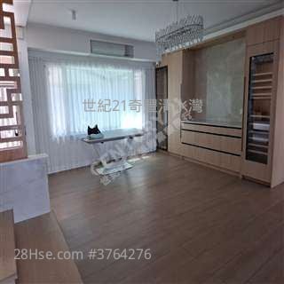 Royal Castle Sell 4 Bedrooms , 3 Bathrooms 2,925 ft²