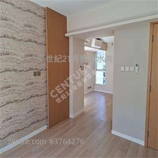 Royal Castle Sell 4 Bedrooms , 3 Bathrooms 2,925 ft²