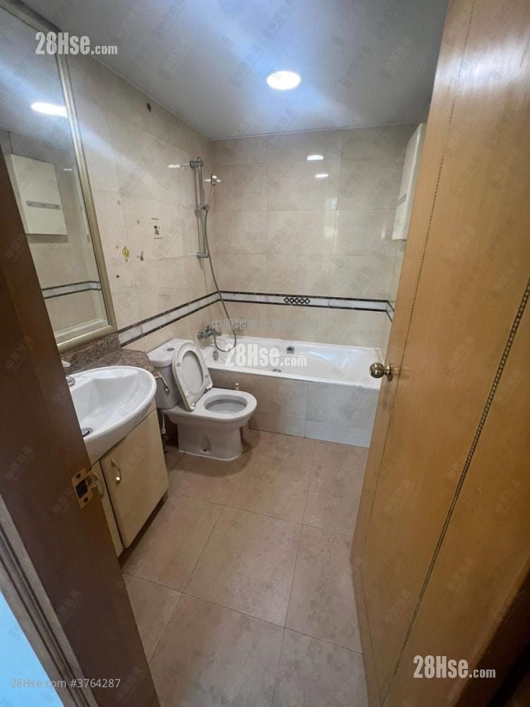 Recours La Serre Sell 3 Bedrooms , 2 Bathrooms 686 ft²