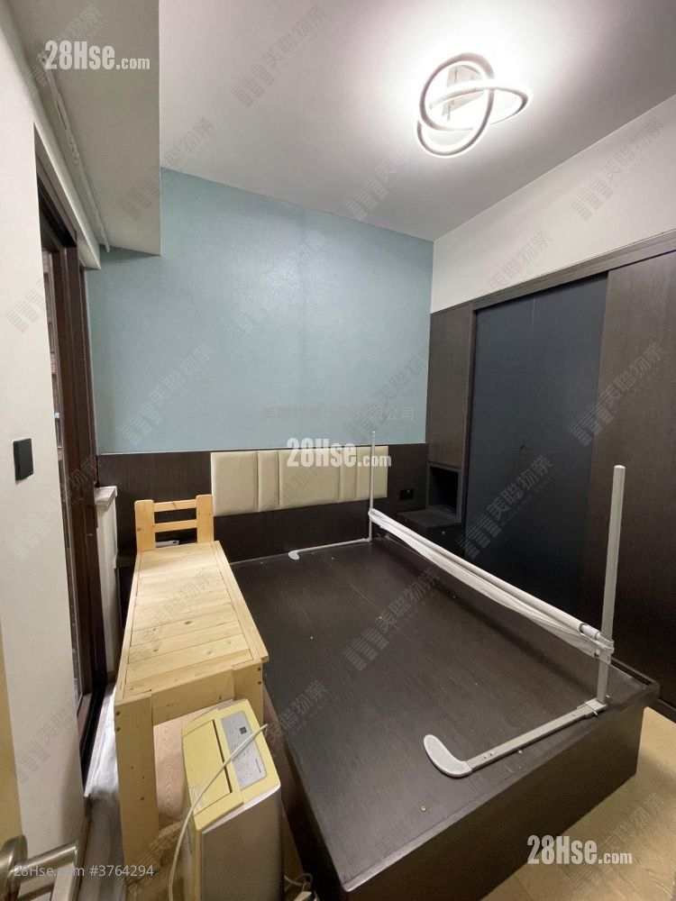 Lp6 Sell 2 Bedrooms , 1 Bathroom 526 ft²