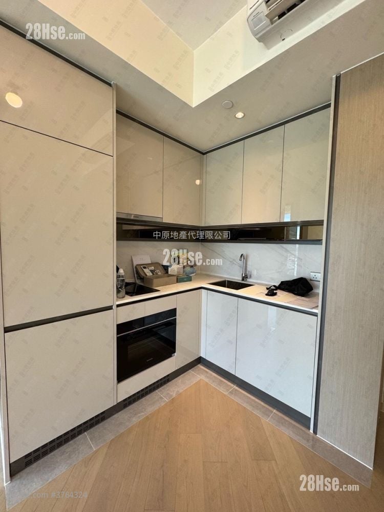 Grand Mayfair  Sell 2 Bedrooms 444 ft²